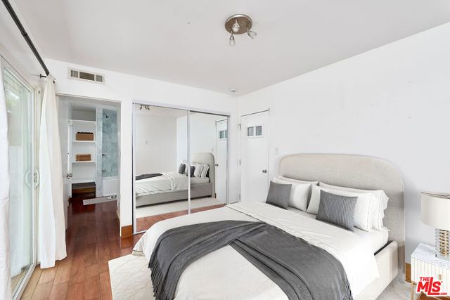 1141 Cabrillo Avenue, Venice, CA 90291