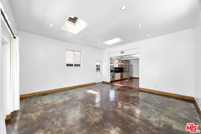 1141 Cabrillo Avenue, Venice, CA 90291