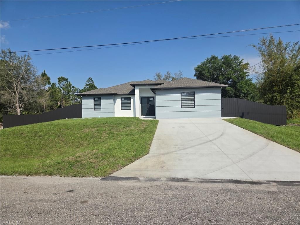 618 Thompson AVE, Lehigh Acres, FL 33972