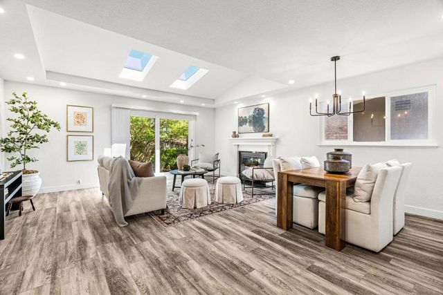 1055 View Way, Pacifica, CA 94044