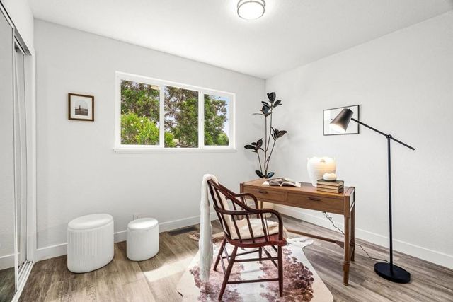1055 View Way, Pacifica, CA 94044