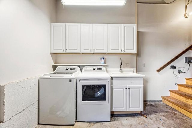 1055 View Way, Pacifica, CA 94044