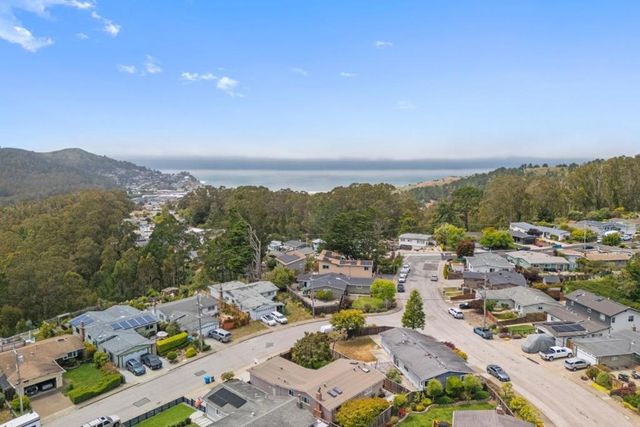 1055 View Way, Pacifica, CA 94044