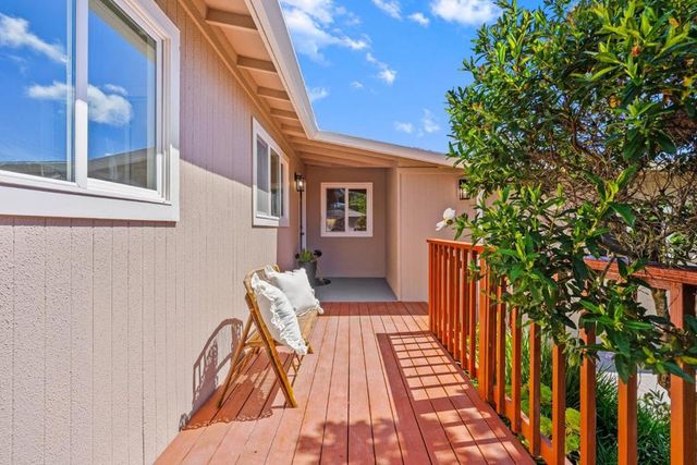 1055 View Way, Pacifica, CA 94044