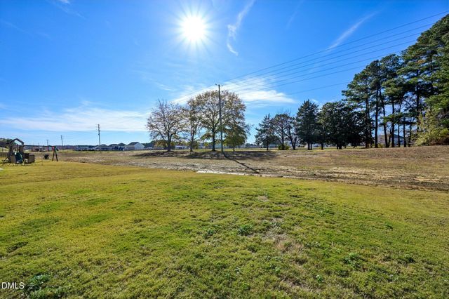 91 Commons Circle, Clayton, NC 27520