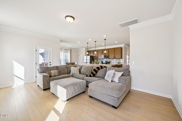 91 Commons Circle, Clayton, NC 27520