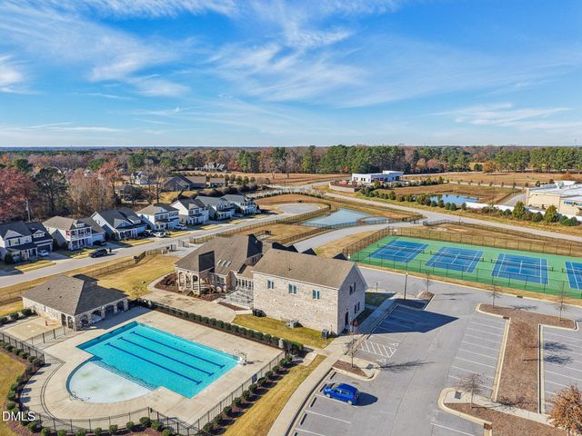 91 Commons Circle, Clayton, NC 27520