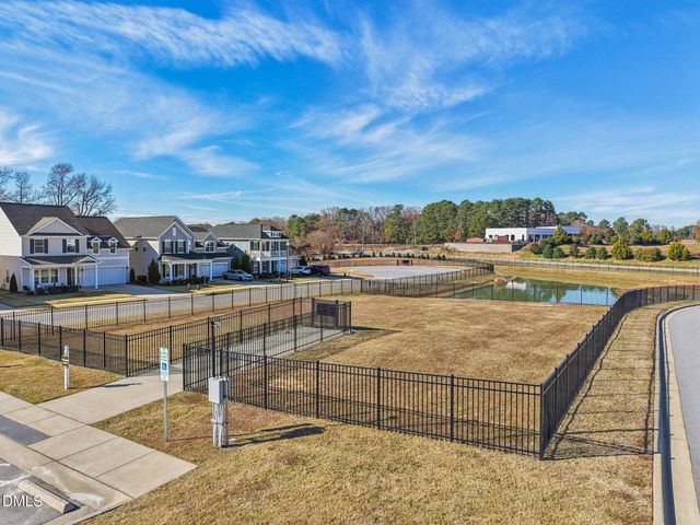 91 Commons Circle, Clayton, NC 27520