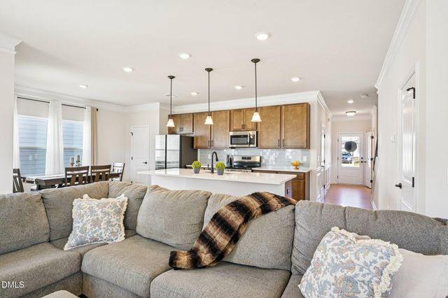 91 Commons Circle, Clayton, NC 27520