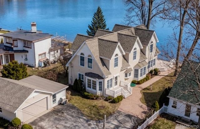 1382 Nita, Putnam Township, MI 48169