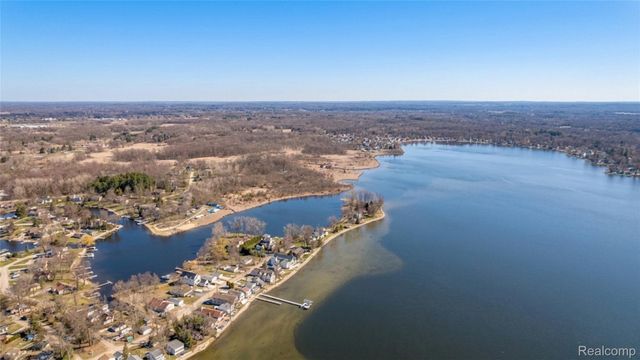 1382 Nita, Putnam Township, MI 48169