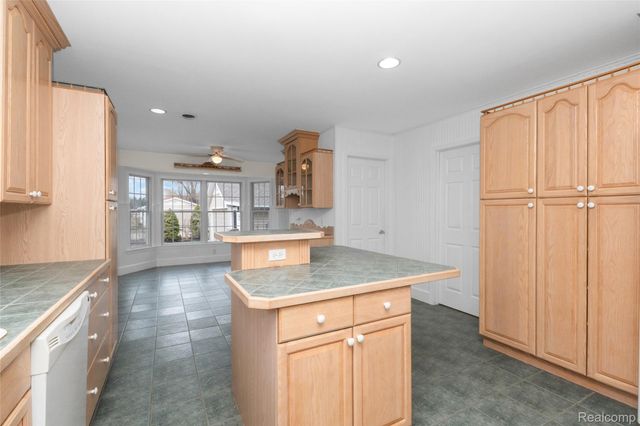 1382 Nita, Putnam Township, MI 48169