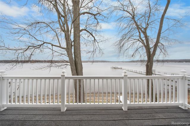 1382 Nita, Putnam Township, MI 48169