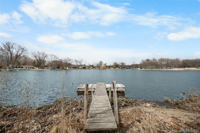 1382 Nita, Putnam Township, MI 48169