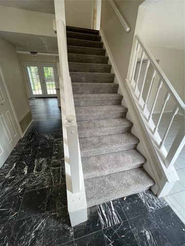 6305 Barcelona Drive, Arlington, TX 76016