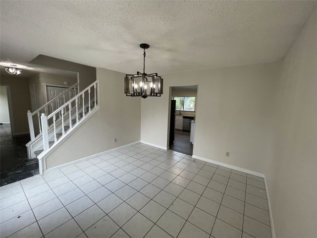 6305 Barcelona Drive, Arlington, TX 76016