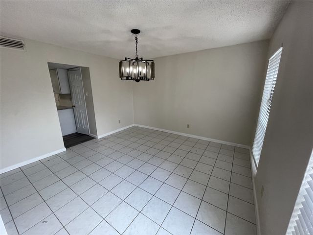 6305 Barcelona Drive, Arlington, TX 76016
