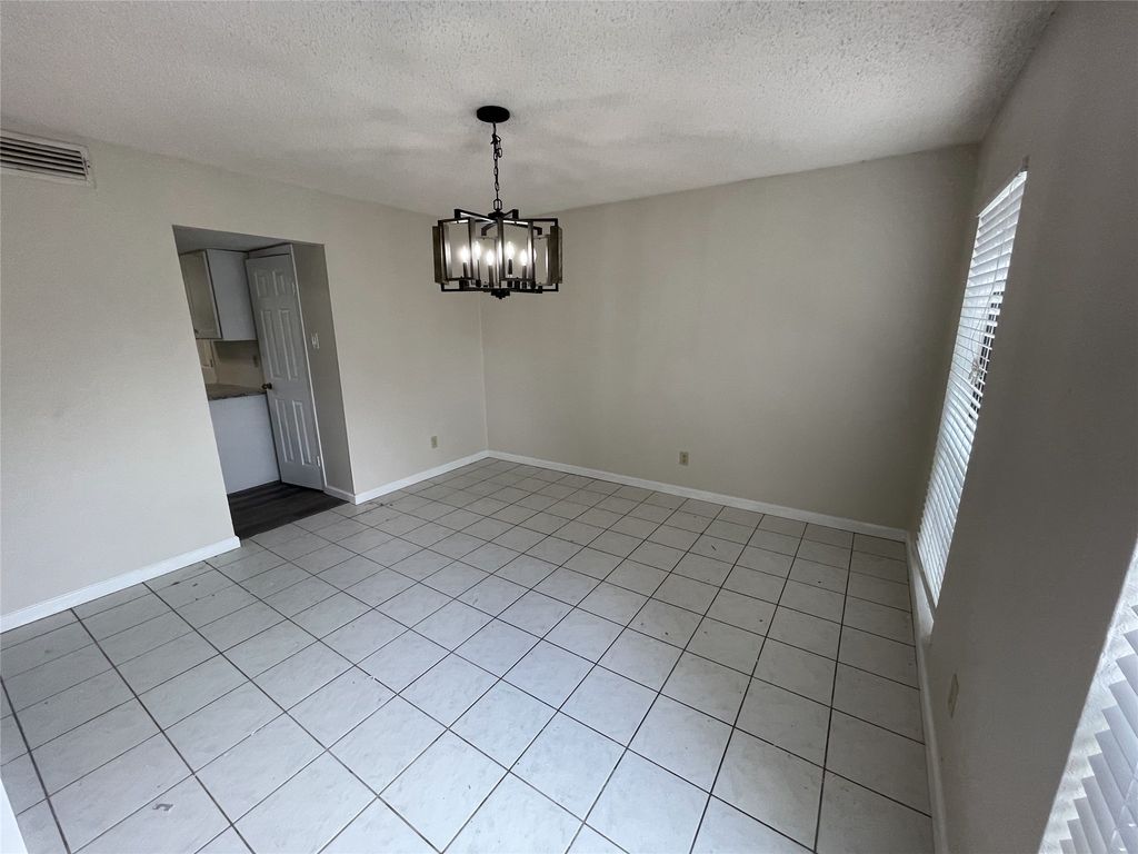 6305 Barcelona Drive, Arlington, TX 76016 — photo 5