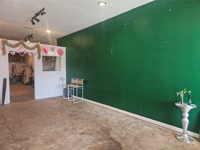 112 E Main Street, Shawnee, OK 74801