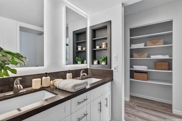 5333 Likini Street 110, Honolulu, HI 96818