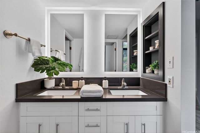 5333 Likini Street 110, Honolulu, HI 96818