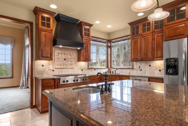 1610 E Eagle Feather Ln, Spokane, WA 99224