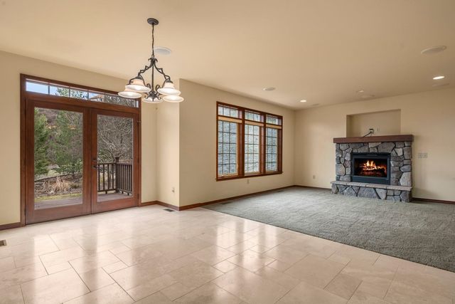 1610 E Eagle Feather Ln, Spokane, WA 99224