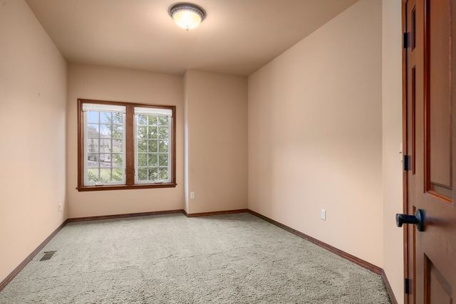 1610 E Eagle Feather Ln, Spokane, WA 99224