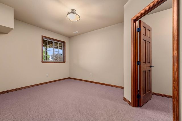 1610 E Eagle Feather Ln, Spokane, WA 99224