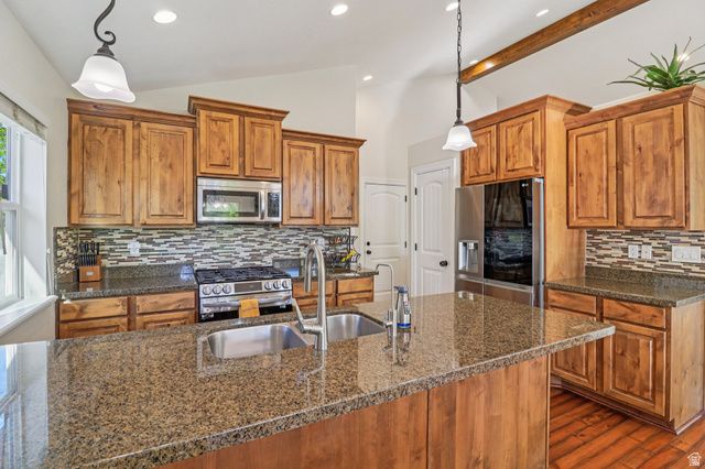 9239 S BRIGHTON VIEW DR, Sandy, UT 84070