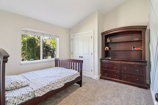 9239 S BRIGHTON VIEW DR, Sandy, UT 84070