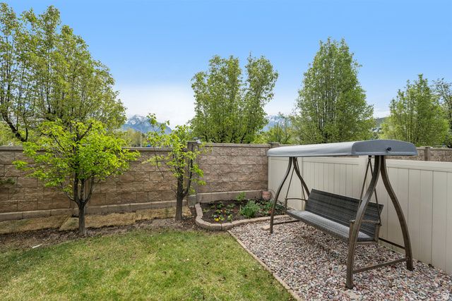 9239 S BRIGHTON VIEW DR, Sandy, UT 84070