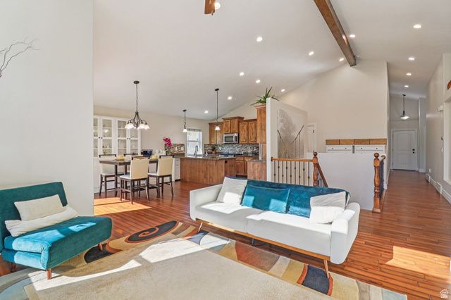 9239 S BRIGHTON VIEW DR, Sandy, UT 84070