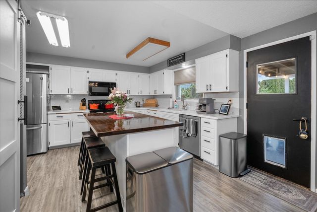 14104 E Sharp Ave, Spokane Valley, WA 99216