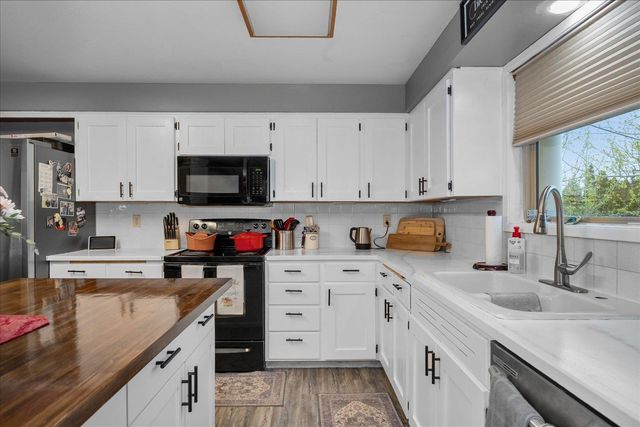 14104 E Sharp Ave, Spokane Valley, WA 99216