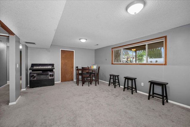 14104 E Sharp Ave, Spokane Valley, WA 99216