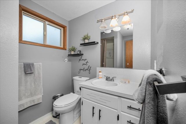 14104 E Sharp Ave, Spokane Valley, WA 99216