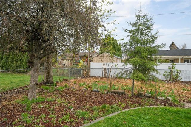 14104 E Sharp Ave, Spokane Valley, WA 99216