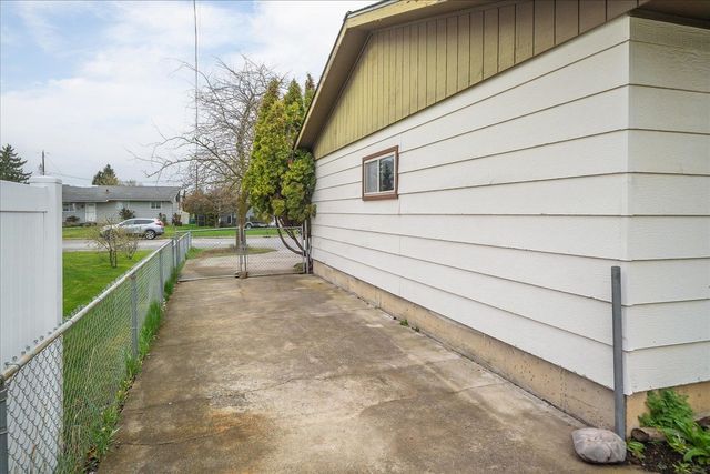 14104 E Sharp Ave, Spokane Valley, WA 99216