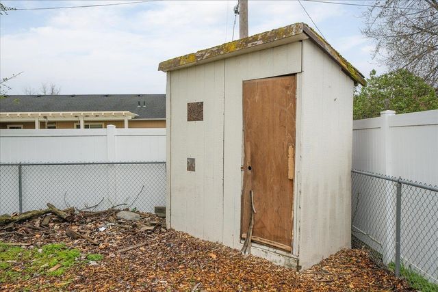 14104 E Sharp Ave, Spokane Valley, WA 99216