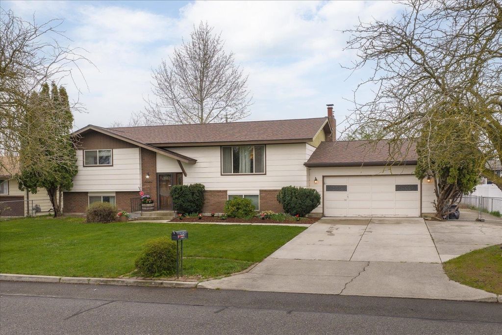 14104 E Sharp Ave, Spokane Valley, WA 99216
