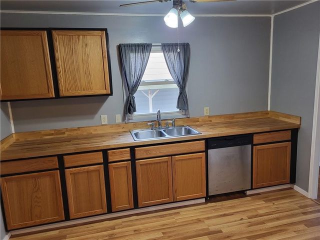 2716 Appleton Avenue, Independence, MO 64052