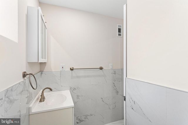1424 S NAPA ST, Philadelphia, PA 19146