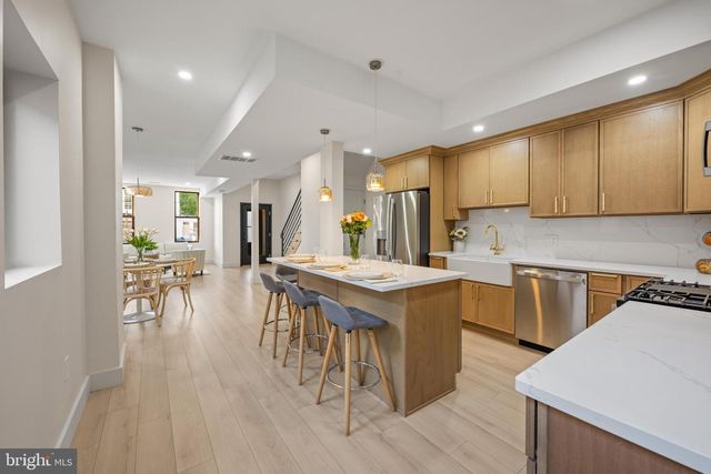 122 E BROAD ST, Burlington, NJ 08016