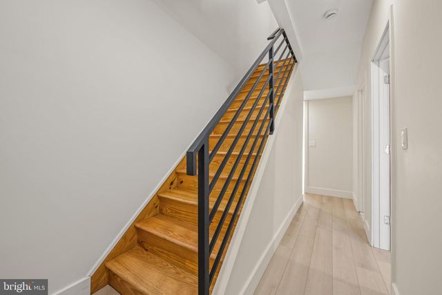 122 E BROAD ST, Burlington, NJ 08016