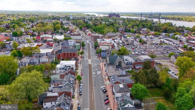 122 E BROAD ST, Burlington, NJ 08016