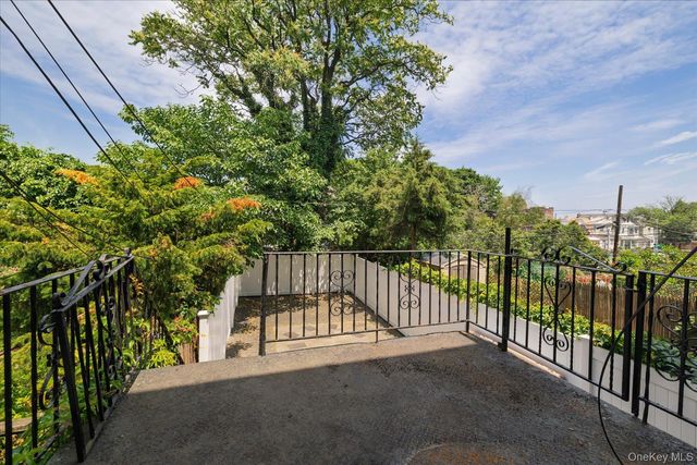 52-37 39th Avenue, Sunnyside, NY 11104