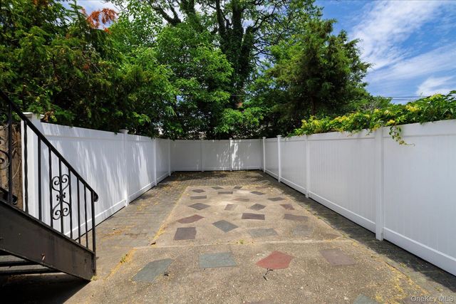 52-37 39th Avenue, Sunnyside, NY 11104
