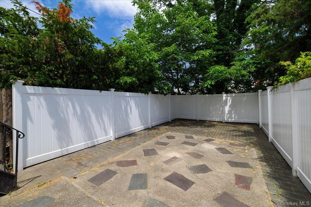52-37 39th Avenue, Sunnyside, NY 11104
