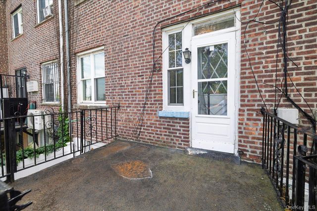 52-37 39th Avenue, Sunnyside, NY 11104